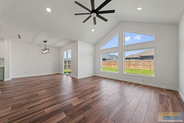 111 Heron Dr., Los Fresnos, TX 78566