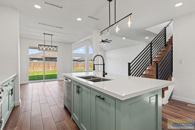 111 Heron Dr., Los Fresnos, TX 78566