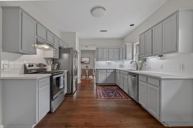 8910 Spicebrush DR, Austin, TX 78759