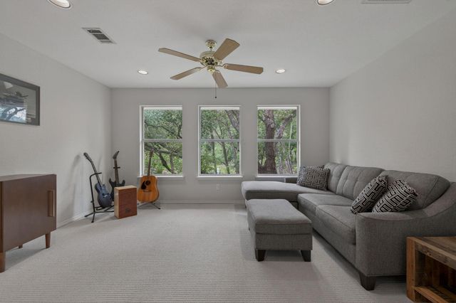 8910 Spicebrush DR, Austin, TX 78759