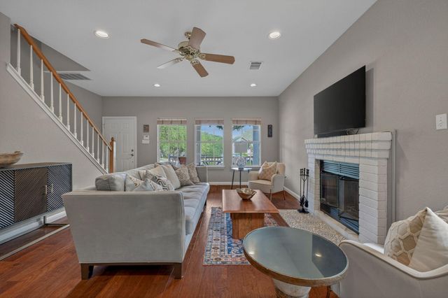 8910 Spicebrush DR, Austin, TX 78759