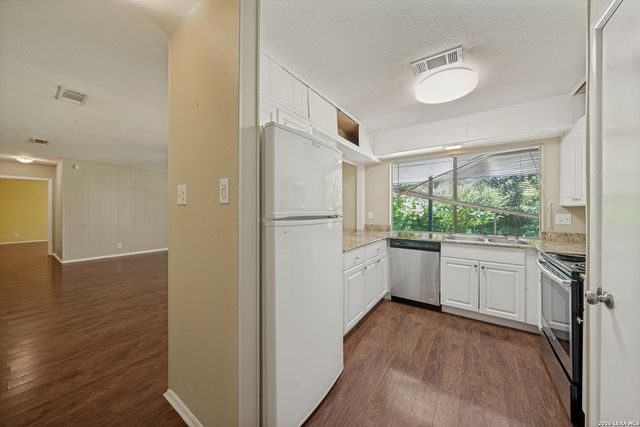 10911 WHISPERING WIND ST, San Antonio, TX 78230