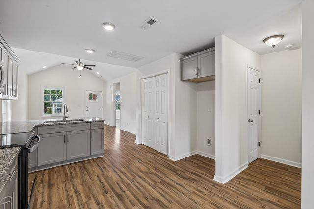 117 21st Ave, W, Springfield, TN 37172