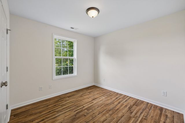 117 21st Ave, W, Springfield, TN 37172