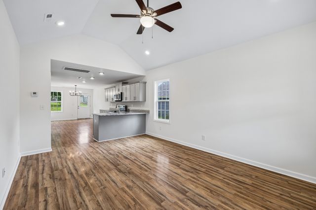 117 21st Ave, W, Springfield, TN 37172