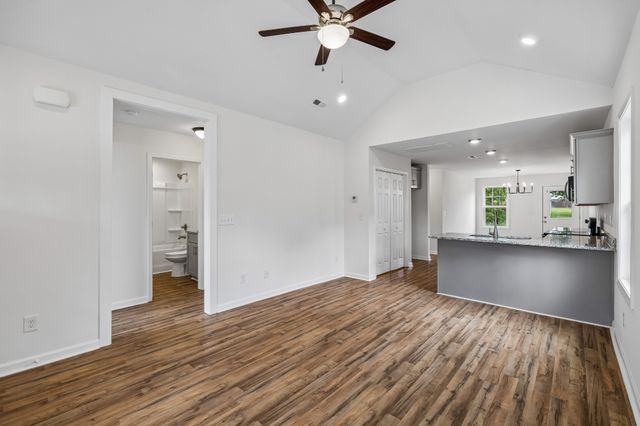 117 21st Ave, W, Springfield, TN 37172