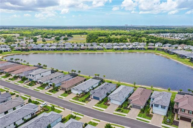 2179 Yellowfin CIR, Naples, FL 34114