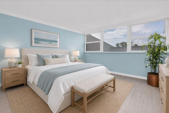 450 TREASURE ISLAND CAUSEWAY 102, Treasure Island, FL 33706