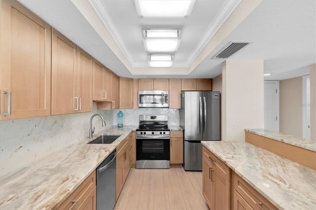 450 TREASURE ISLAND CAUSEWAY 102, Treasure Island, FL 33706