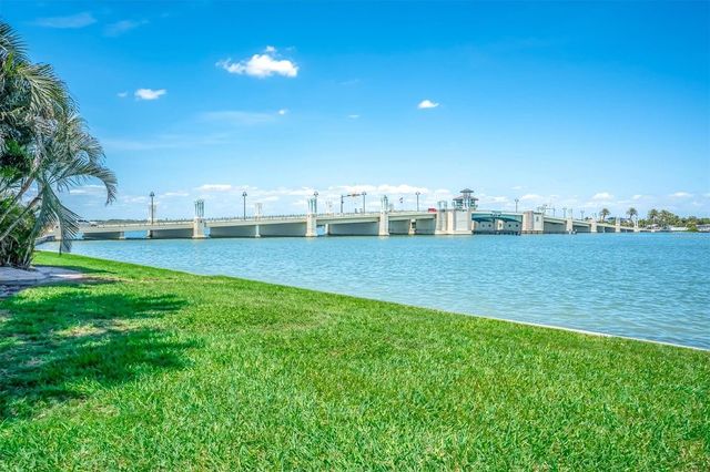 450 TREASURE ISLAND CAUSEWAY 102, Treasure Island, FL 33706