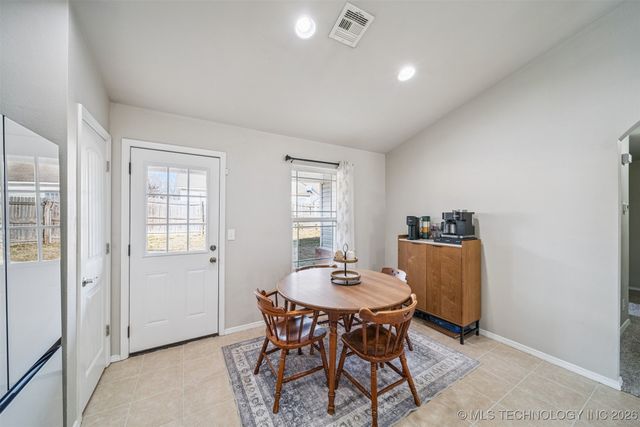 37 E Fairlane Place, Sapulpa, OK 74066