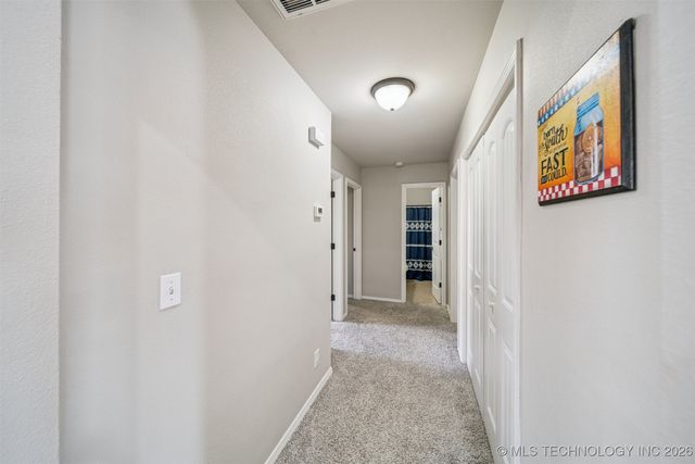 37 E Fairlane Place, Sapulpa, OK 74066