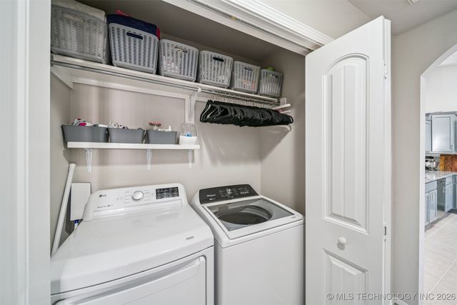 37 E Fairlane Place, Sapulpa, OK 74066