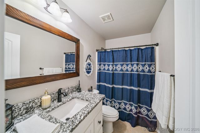 37 E Fairlane Place, Sapulpa, OK 74066