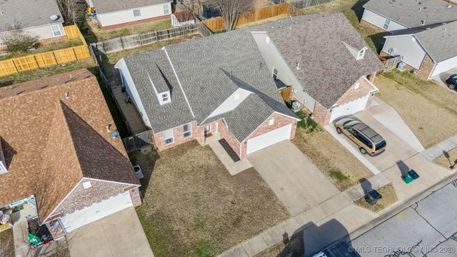 37 E Fairlane Place, Sapulpa, OK 74066
