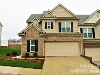 2537 Royal York Avenue, Charlotte, NC 28210