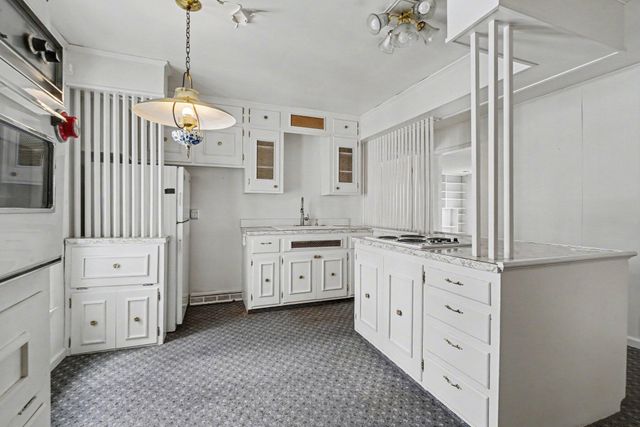 515 W Burr Oak Street, Centreville, MI 49032