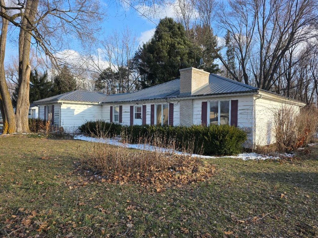 515 W Burr Oak Street, Centreville, MI 49032