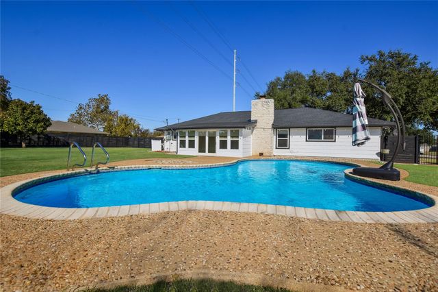 1716 Westwood LN, Georgetown, TX 78628