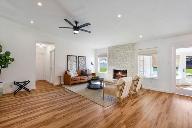 1716 Westwood LN, Georgetown, TX 78628