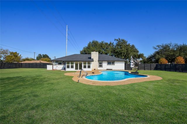 1716 Westwood LN, Georgetown, TX 78628