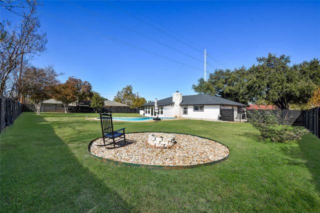 1716 Westwood LN, Georgetown, TX 78628