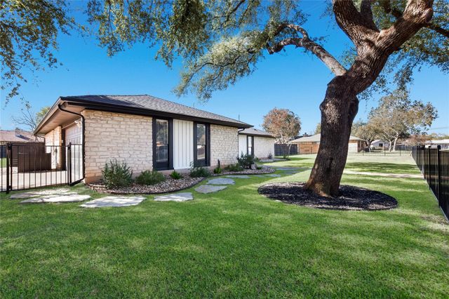 1716 Westwood LN, Georgetown, TX 78628