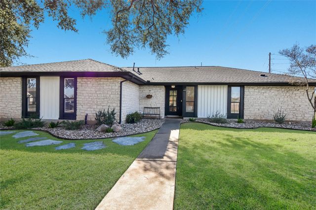 1716 Westwood LN, Georgetown, TX 78628