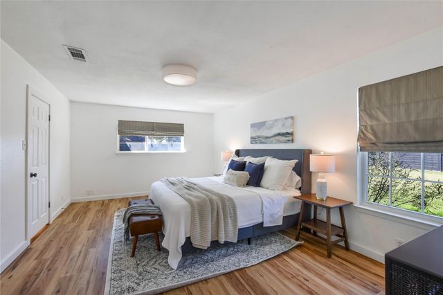 1716 Westwood LN, Georgetown, TX 78628