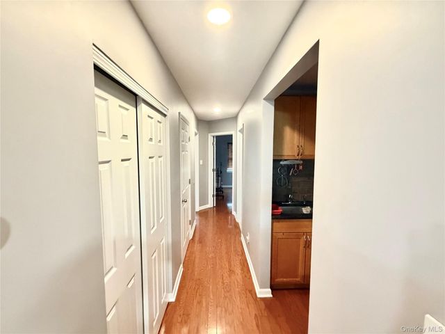 3-31 Endeavor Place B, College Point, NY 11356