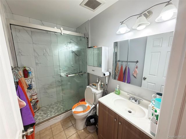 3-31 Endeavor Place B, College Point, NY 11356