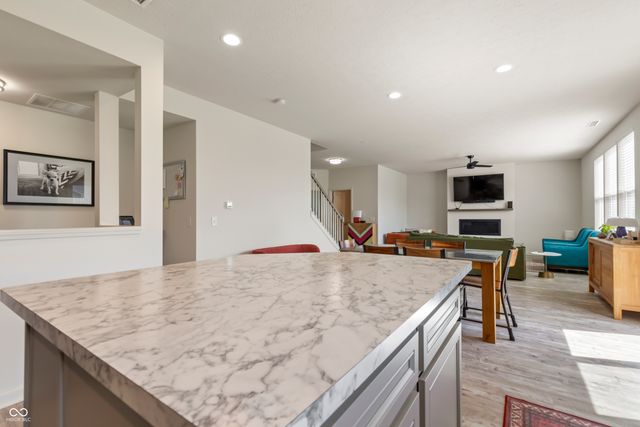 1212 Bedford Drive, Avon, IN 46123