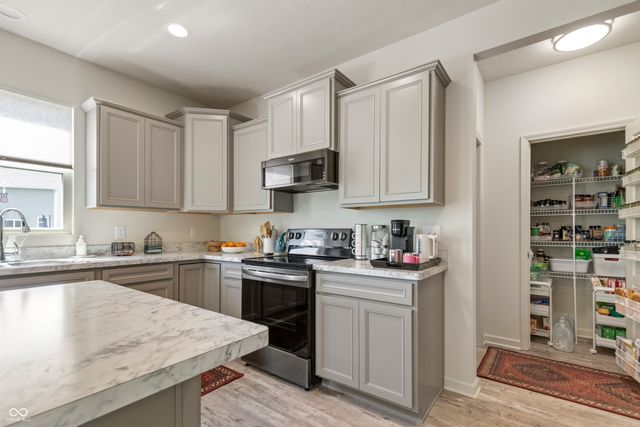 1212 Bedford Drive, Avon, IN 46123