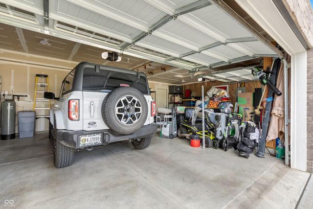 1212 Bedford Drive, Avon, IN 46123