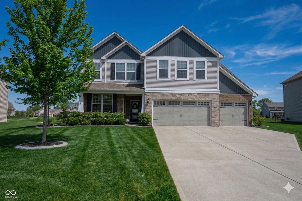 1212 Bedford Drive, Avon, IN 46123