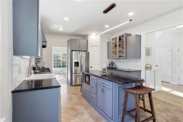 1015 Windhaven Drive, Alpharetta, GA 30005