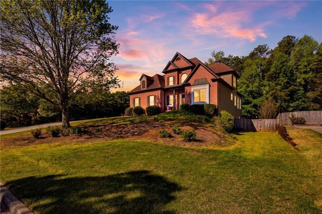 1015 Windhaven Drive, Alpharetta, GA 30005