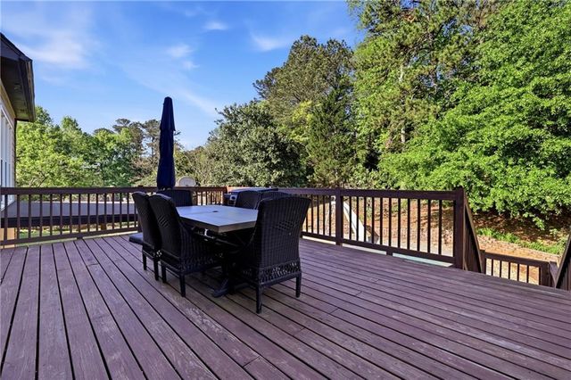 1015 Windhaven Drive, Alpharetta, GA 30005
