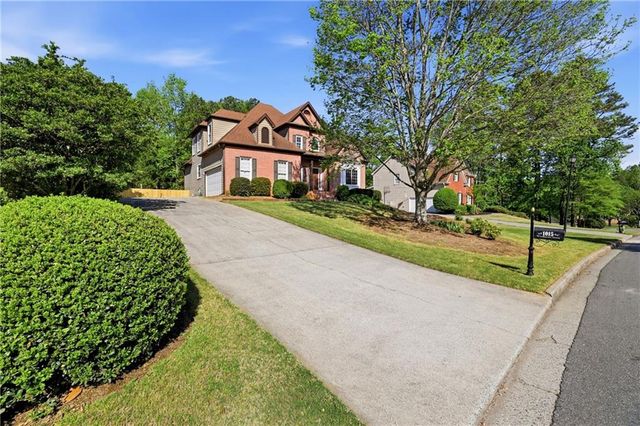 1015 Windhaven Drive, Alpharetta, GA 30005
