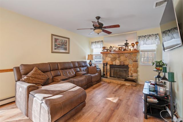 194 Miller Place Road, Miller Place, NY 11764