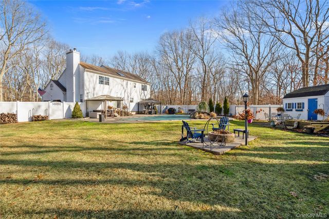 194 Miller Place Road, Miller Place, NY 11764