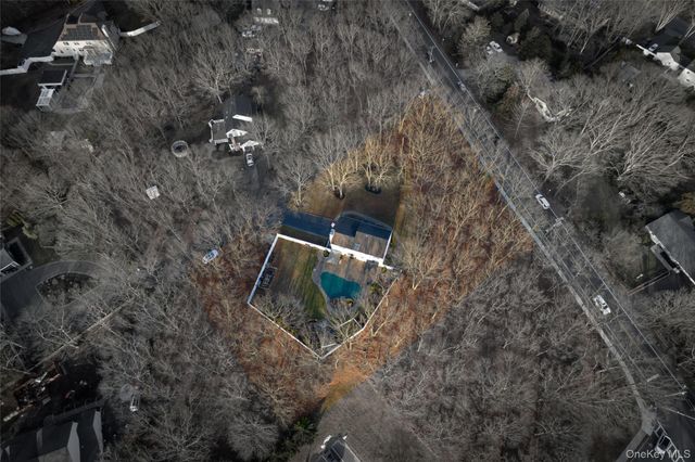 194 Miller Place Road, Miller Place, NY 11764