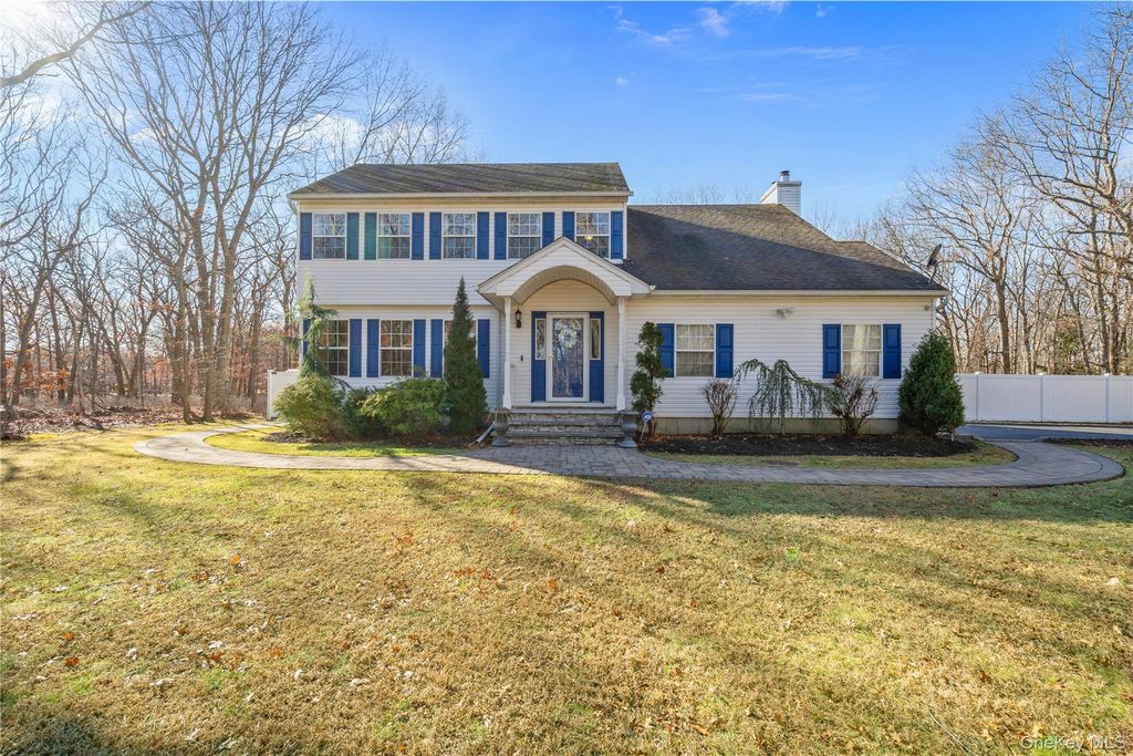 194 Miller Place Road, Miller Place, NY 11764