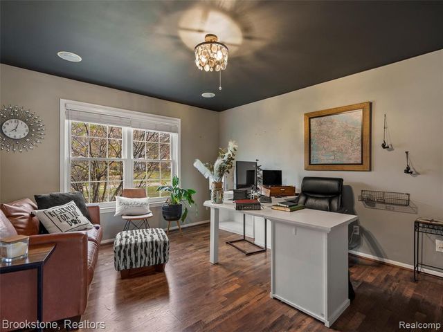 6707 Forest Pointe Boulevard, Davisburg, MI 48350