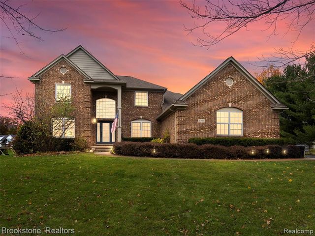 6707 Forest Pointe Boulevard, Davisburg, MI 48350