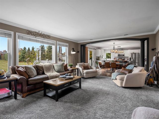 6707 Forest Pointe Boulevard, Davisburg, MI 48350