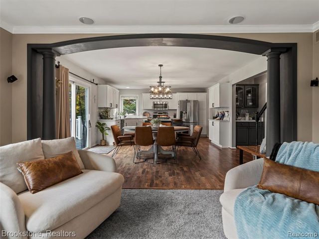 6707 Forest Pointe Boulevard, Davisburg, MI 48350