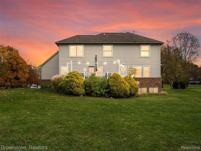 6707 Forest Pointe Boulevard, Davisburg, MI 48350