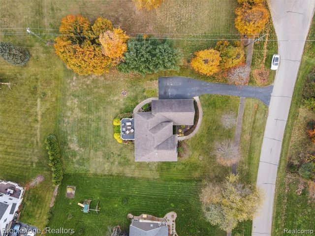 6707 Forest Pointe Boulevard, Davisburg, MI 48350