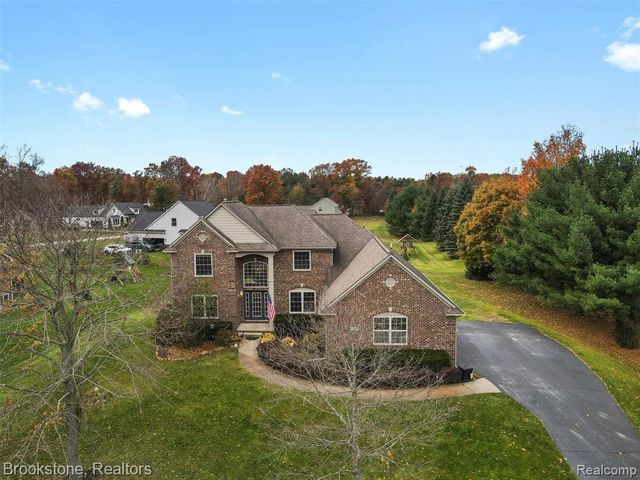 6707 Forest Pointe Boulevard, Davisburg, MI 48350